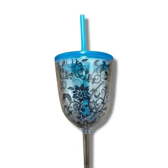🌟 Personalized Acrylic Wine Goblet w/ Lid & Straw - Initial 'S' Multicolor 🌟 - Picture 3 of 5